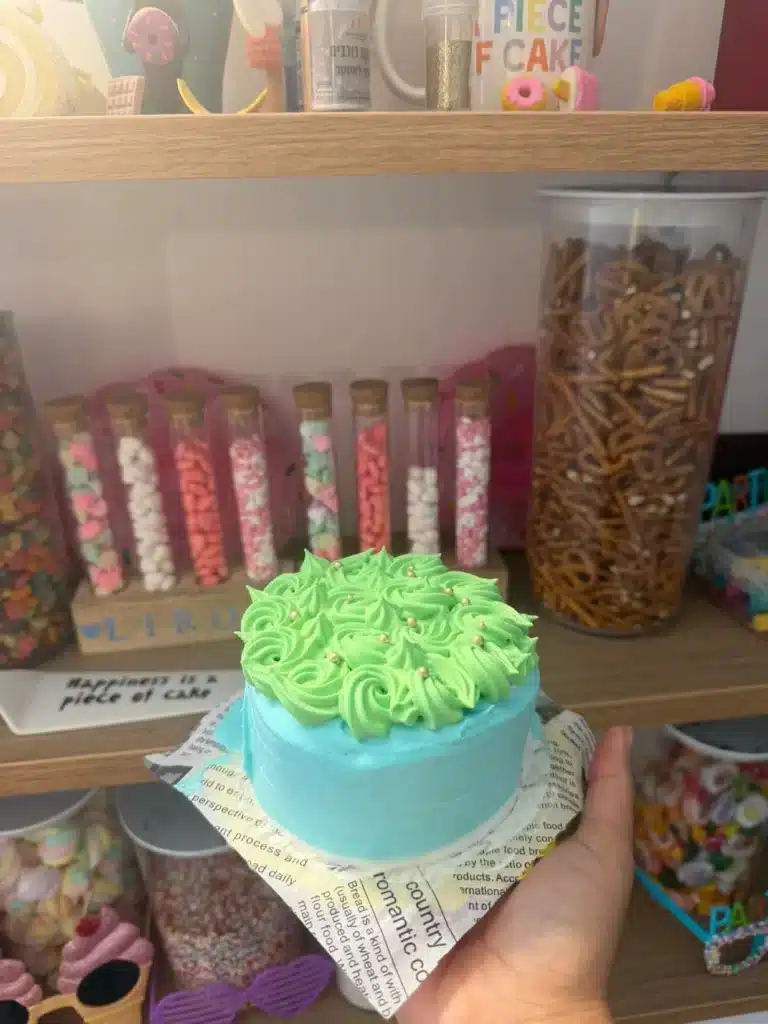 סדנה לעיצוב עוגות בנטו לירון רופא