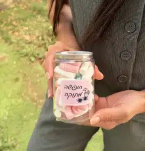 מתנה מקורית לחופשת קיץ פחיות ממותגות לירון רופא