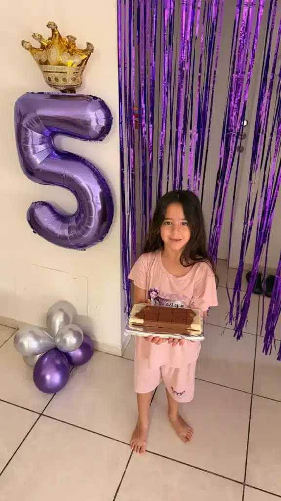 עוגת שוקולד בצורת טבלת שוקולד ענקית לירון רופא